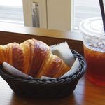 breadworks - クロワッサン
