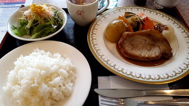 とまとりあ - 油川（食堂）の写真