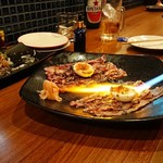 Sumibi - 1810_Sumibi-炭火-_ABURI NIKU EGG@free(炙り肉卵巻き)_目の前でバーナーで炙って作ってくれて臨場感あります。良いパフォーマンスです！