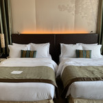 セント レジス ホテル 大阪 - ベッドはキングサイズで、寝心地ヘヴンリー☆