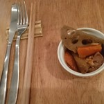 ozawa - お通しの野菜の煮物。