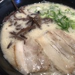 一成 - 背脂が入る こく味ラーメン
