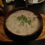 アノーニモ - 広島産カキのアヒージョ