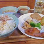 Hakusammurodou - 夕食の一例