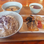 Hakusammurodou - 朝食の一例