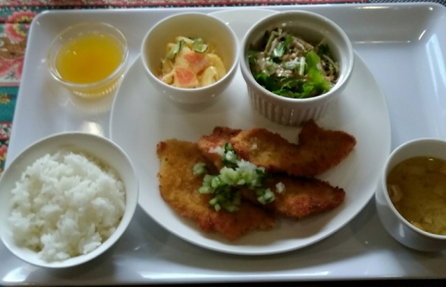 あいる Bee あいる ビー 諏訪神社 カフェ 食べログ