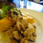 ウィウィ - 自家製ベーコンとキノコのソースのオムレツ