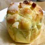 エピシェール - マカダミアとヘーゼルナッツ 259円 (税込)