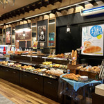 エピシェール - 店内 (商品棚) レジはこの並びの奥