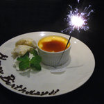 オルガニコ - はちみつ入りカスタードプリン。ボキの誕生日祝いって言ったらバースデー仕様にしてくれたよ！