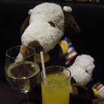 オルガニコ - チリワイン(オヴェハ・ネグラ)800円を注文！オレンジジュースはクーポンのサービスだよ。