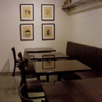 お店の内装はとってもいい感じ。