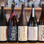 Nonohana - 当店は日本酒、特に岐阜県内の美味しい日本酒に力を入れております。小左衛門は特に蔵とも仲が良く、他では希少なお酒も揃えております。