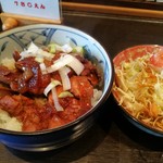 Ajiru - セットの焼き鳥丼とサラダ