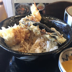 海鮮居酒屋 しろくじら - 天丼。
      美味し。