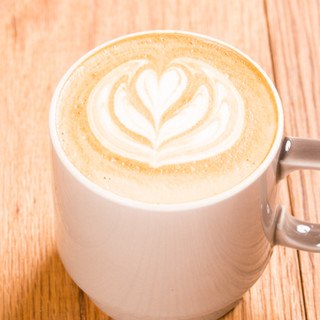 【22時まで営業】お酒もカフェドリンクも豊富なラインナップ