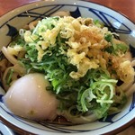 丸亀製麺 - とろ玉 大盛 520円   ねぎたっぷり   揚げ玉少々