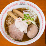 六九麺 - 料理写真:鶏薫る醤油ラーメン＋名刺