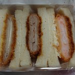 新宿さぼてん デリカ - 料理写真:ソースがイイのよねぇ