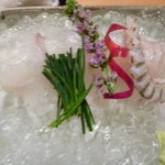 みえ田 - ひらめ・・流石、いい「ひらめ」を出されます。エンガワも脂がのり美味しい。 2011/09