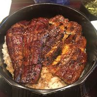 ひつまぶし名古屋備長 丸ビル店 - 炭火でパリパリに焼かれています