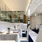 クイントカント - 内観