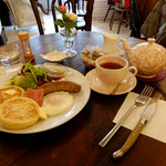 タイニー トリア アフタヌーンティー＆カフェ - クランペットランチ1500円