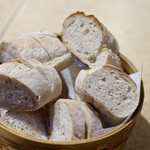 波へい - お通しのバゲット