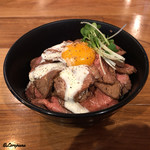 ブラチオラ ディ ヴィエント - 特製ローストビーフ丼