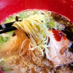 博多 一風堂 - 赤丸（ズーム）