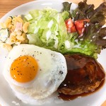 Seaside Cafe LUANA - Loco moco plate
 ロコモコ プレート
　　　　　　ロコの定番♪ 
ハンバーグ＆目玉焼き
オリジナルソースでどうぞ！
