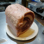 山猫軒 - 一番右１０番の８５Kgバラ肉ロールでしょうか