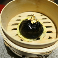 4000 Chinese Restaurant - 黒トリュフ香る点心師特製”小籠包”