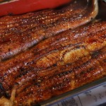 鰻重大串のアップ