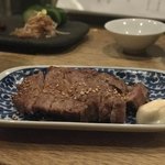 あてまき喜重朗 - 豚肩ロースの黒胡椒焼き 980円。