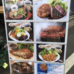 炭火バル 神田岩本町style - その他写真:メニュー☆彡
お昼時はサラリーマン達のランチで賑わってるみたい。満席ではないけど入れ替わり立ち替わりって感じ。
ランチはいくつかあって、日替わりもある。
ランチC ハンバーグ(890円)にしてみる。