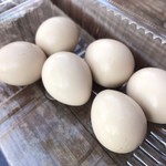 肉汁餃子のダンダダン - テイクアウト
            うずらの味玉 ¥411