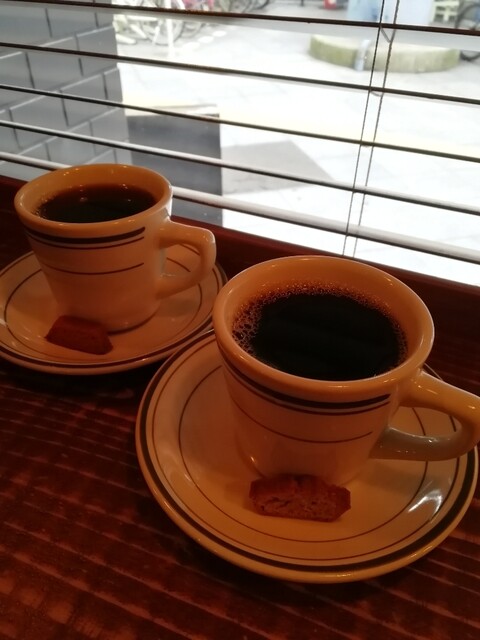 ホワイトバード コーヒースタンド(Whitebird coffee stand)>