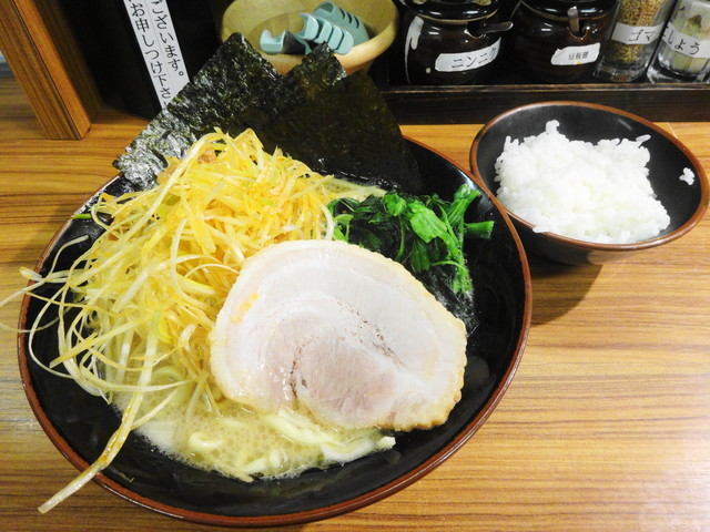 壱角家 辻堂店 イチカクヤ 辻堂 ラーメン 食べログ
