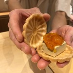 銀座 しのはら - フォアグラとあんぽ柿の最中