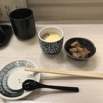 寿楽 - サービス定食950円！
            茶碗蒸しと小鉢！