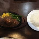 ハンバーグとライス