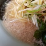 ラーメンショップ - 背脂スープ