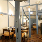 ラ・メール・ギキ - 店内は2階('18.12月中旬)