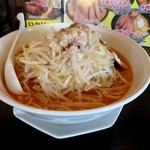 ガツ盛りラーメン みちる屋 - 味噌みちるめん【中】背脂多め