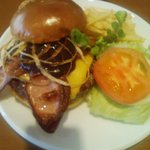 Sausubaisausuuesutokafe - Lone Star Burger