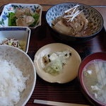 Toda - 肉豆腐定食６００円