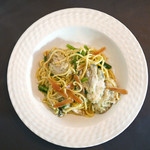 クチネッタ　トミーノ - 牡蠣と小松菜のタリオリーニ 自家製カラスミがけ ¥1,500