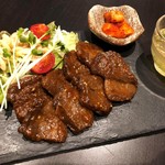 炭火焼肉 銘特屋 - 