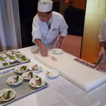 パラダイスガーデンサセボ - ひらすをその場で刺身にしてくれました。